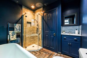 Family Bathroom- click for photo gallery